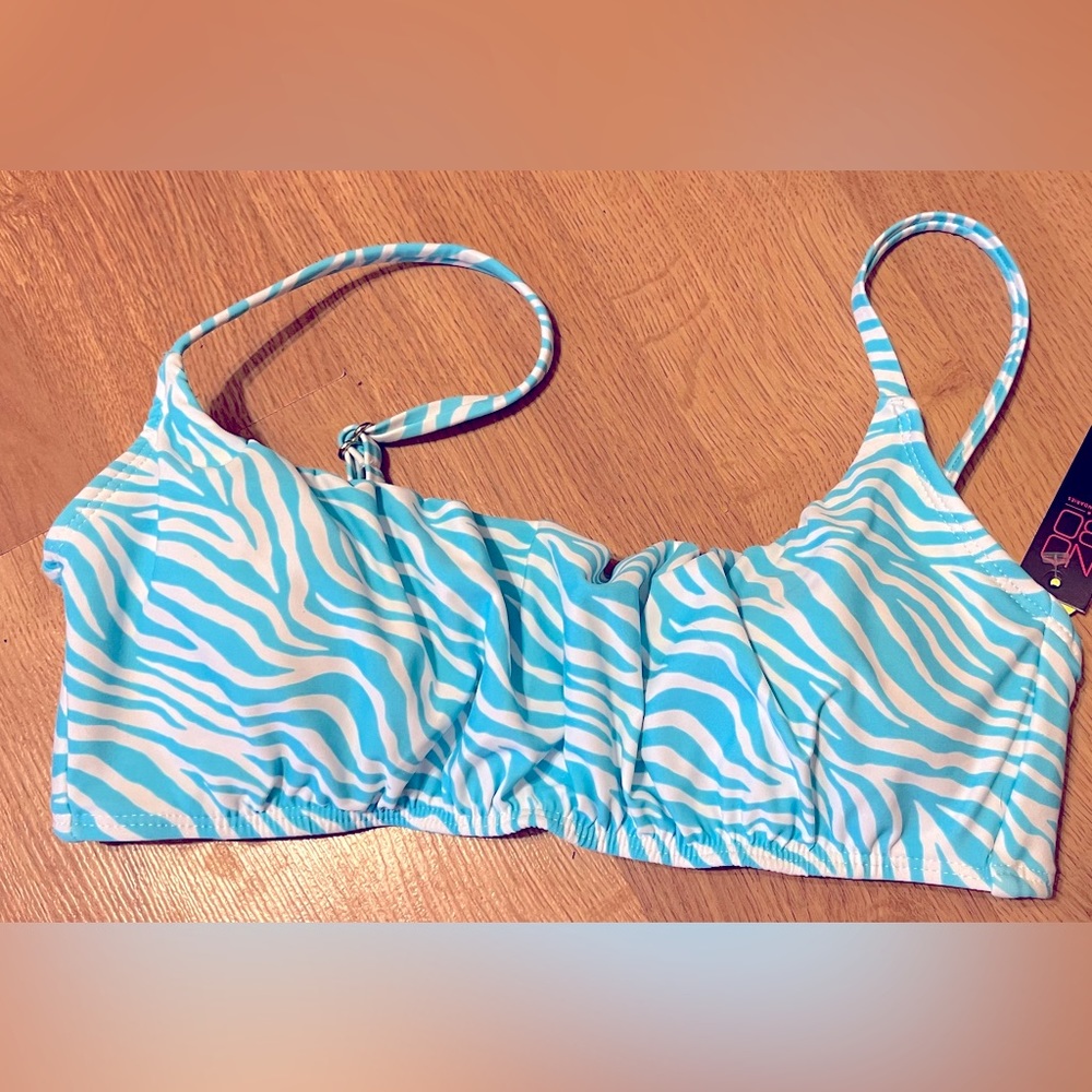 NWT Ladies M (7-9) Bikini Top